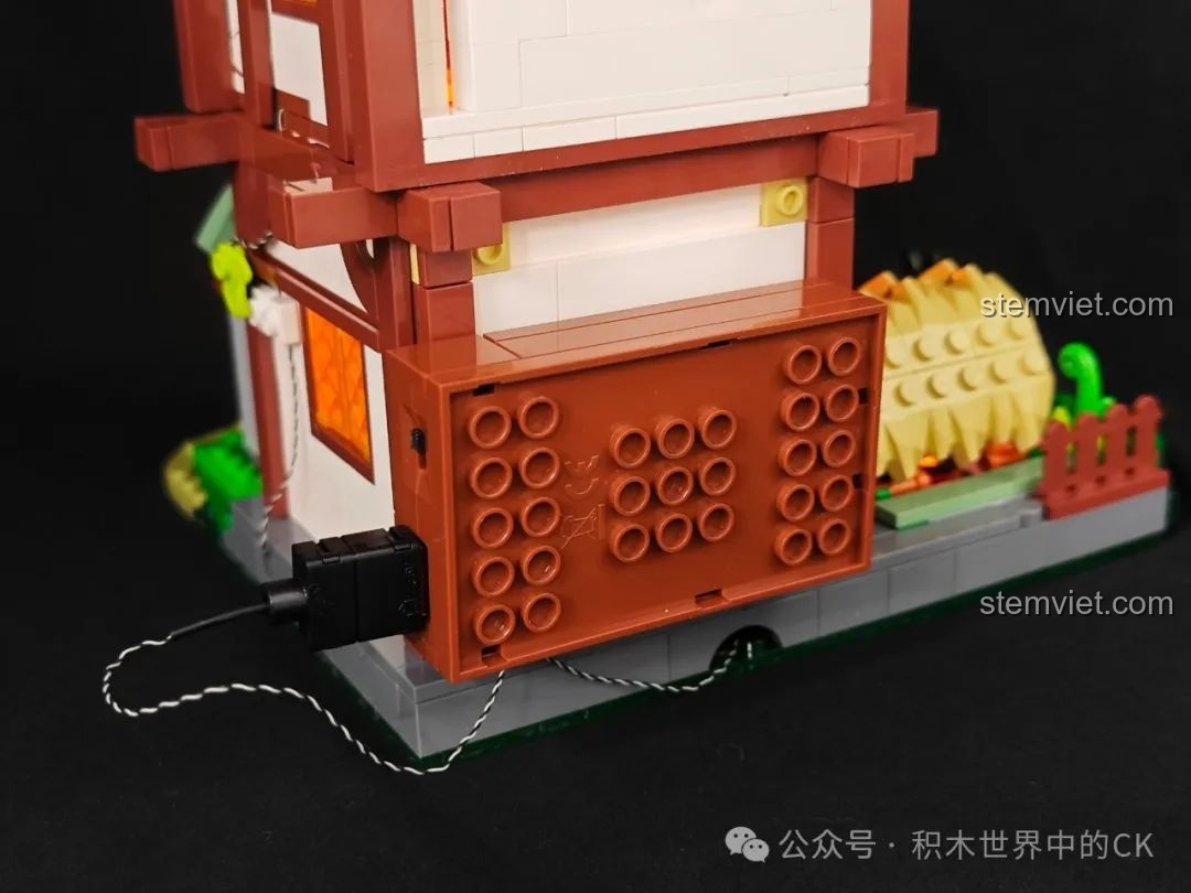 Góc nhìn nghiêng của mô hình FunWhole F9024 Tiệm Thuốc Thời Trung Cổ với đèn LED.