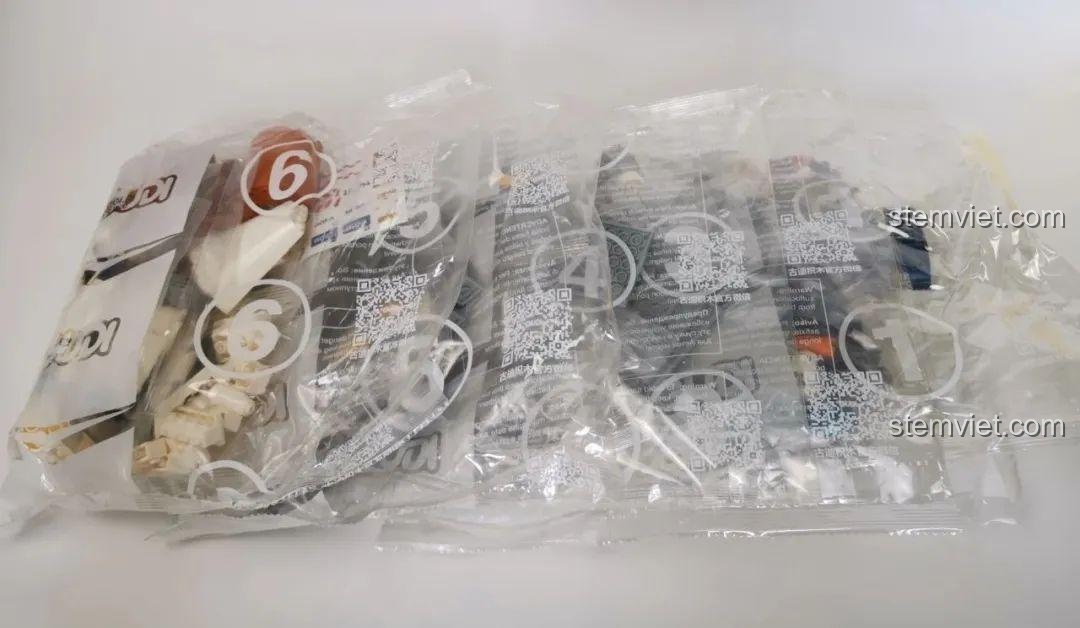 Các túi mảnh ghép của bộ GUDI 10804 được phân loại và đánh số thứ tự từ 1 đến 6 giúp quá trình lắp ráp dễ dàng.