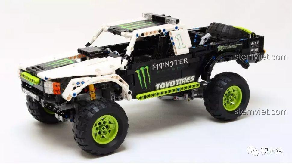 Mô hình xe tải địa hình Baja Monster Energy 1211 đã hoàn thiện, sẵn sàng chinh phục mọi địa hình.