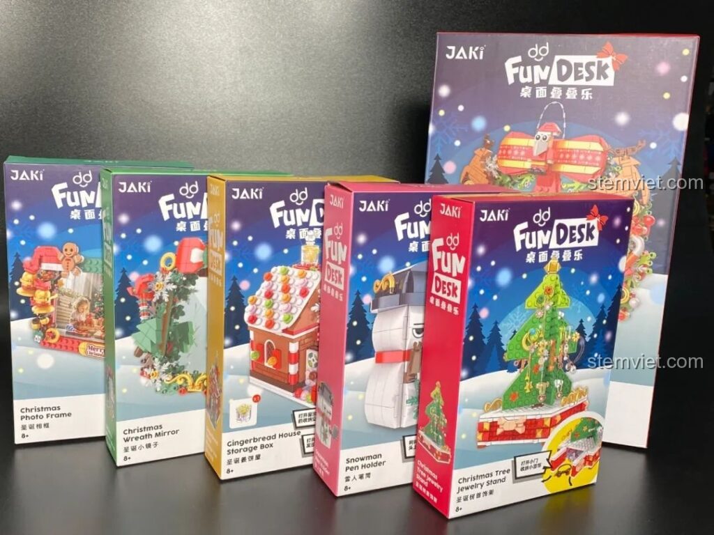 Bộ sưu tập đồ chơi lắp ráp JAKI FunDesk Giáng Sinh với 6 hộp sản phẩm đa dạng, sẵn sàng mang không khí lễ hội về nhà.