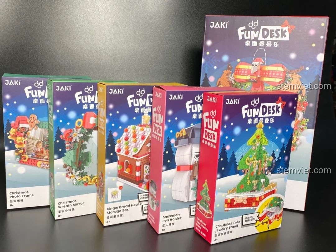 Bộ sưu tập đồ chơi lắp ráp JAKI FunDesk Giáng Sinh với 6 hộp sản phẩm đa dạng, sẵn sàng mang không khí lễ hội về nhà.