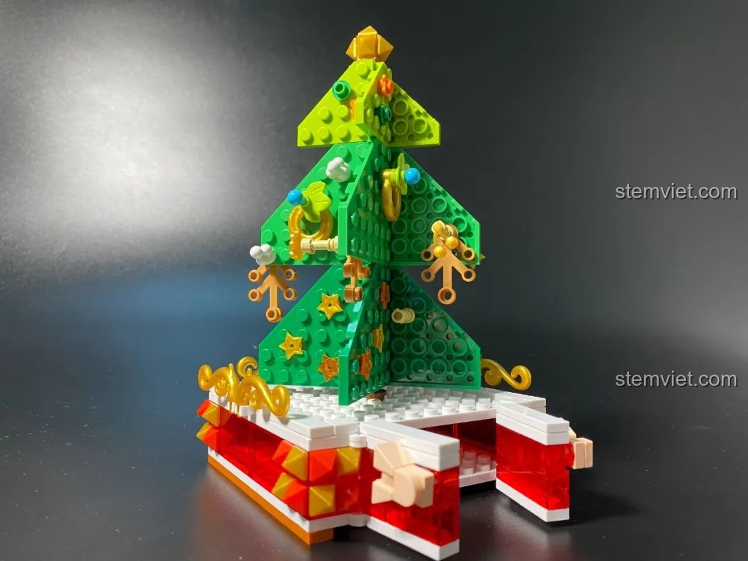 Mặt sau của mô hình đồ chơi lắp ráp JAKI JK5111 Cây Thông Giáng Sinh.