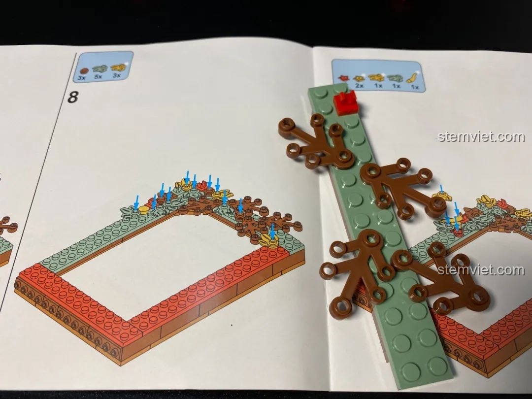 Các chi tiết trang trí nhỏ trên khung ảnh đồ chơi lắp ráp JAKI JK5107 Khung Ảnh Giáng Sinh.