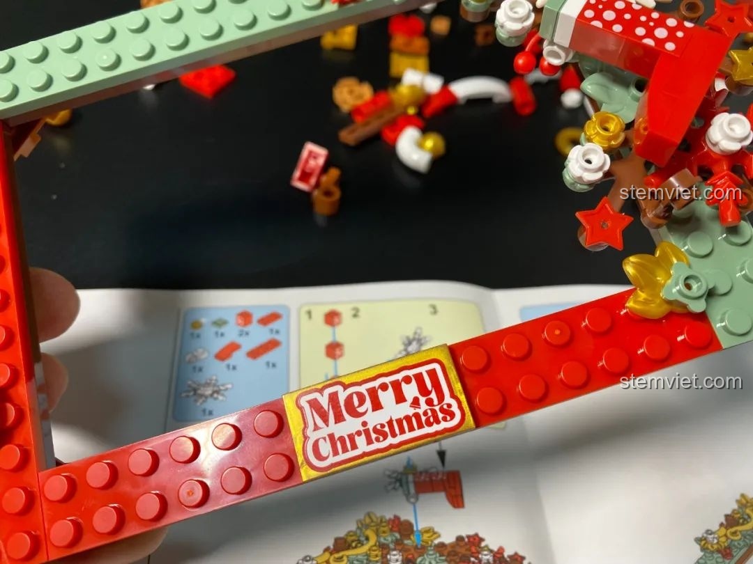 Mô hình đồ chơi lắp ráp JAKI JK5107 Khung Ảnh Giáng Sinh đã hoàn thiện, trang trí đẹp mắt.