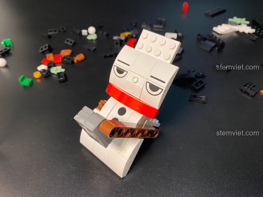 Trang đầu sách hướng dẫn lắp ráp JAKI JK5118 Vòng Hoa Giáng Sinh Đa Sắc với lời chúc Giáng Sinh.