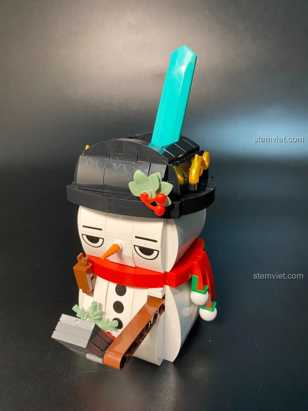 Cấu trúc móc treo của đồ chơi lắp ráp JAKI JK5118 Vòng Hoa Giáng Sinh Đa Sắc.