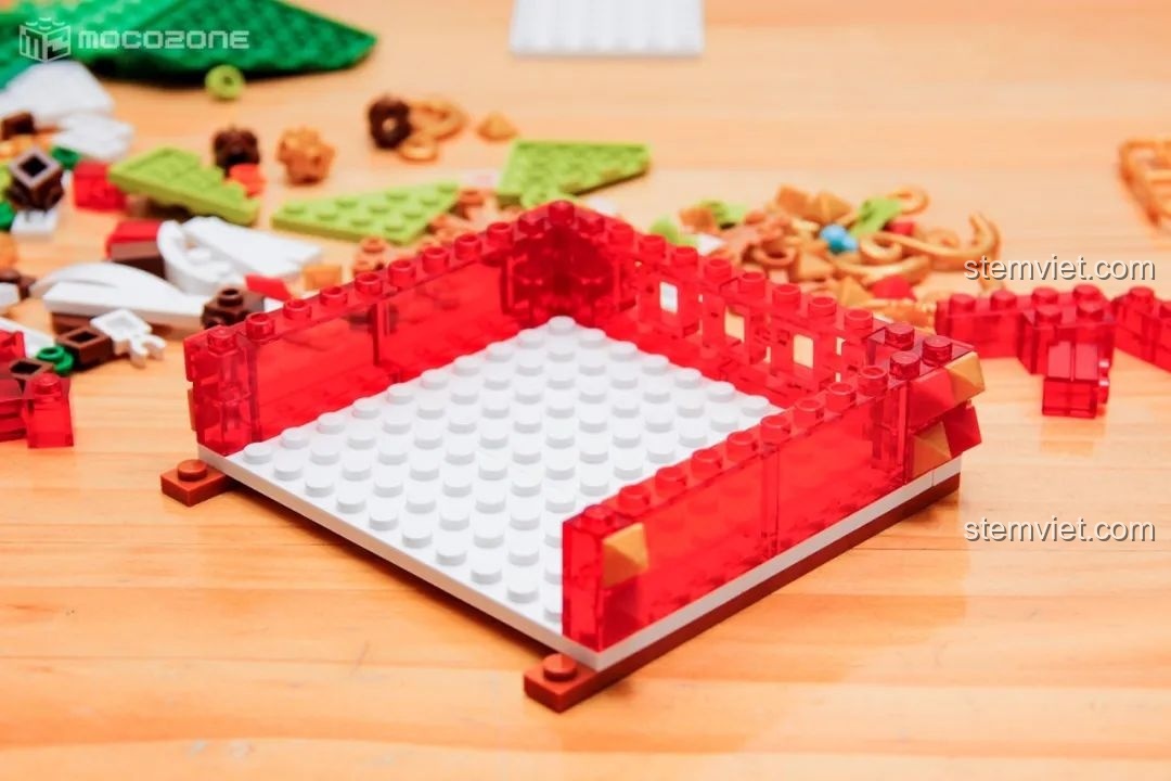 Các mảnh ghép trong suốt màu đỏ với nhiều hình dạng khác nhau, chất liệu nhựa cao cấp của JAKI.