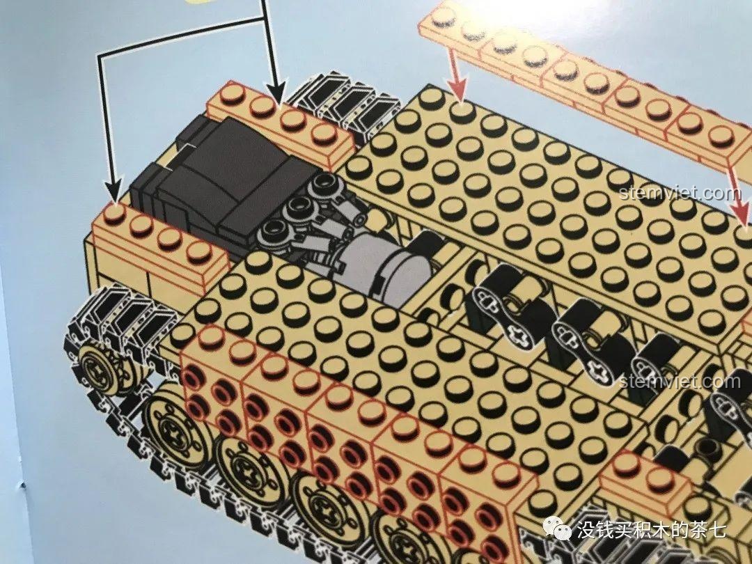 Các mảnh ghép giáp của xe tăng M1A2 Abrams đang được lắp ráp, tạo nên lớp bảo vệ.