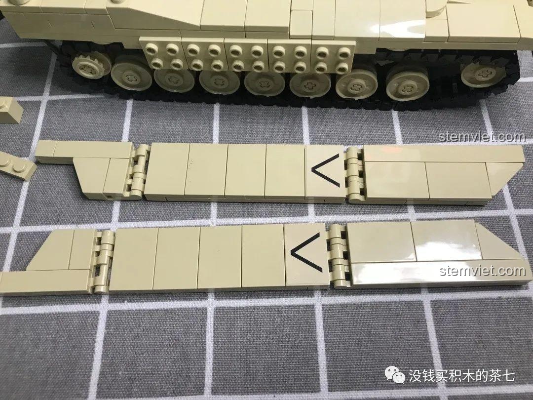 Súng máy đồng trục trên tháp pháo của xe tăng M1A2 Abrams, chi tiết vũ khí.