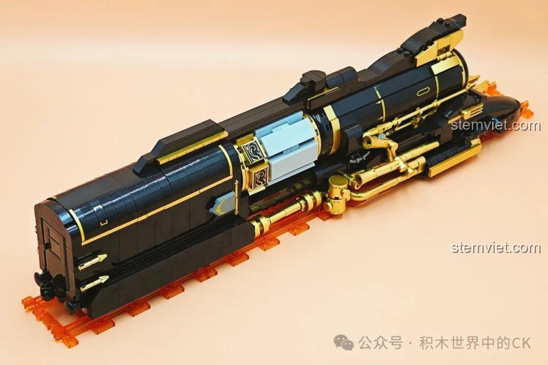 Mô hình Tàu Sao Băng JIESTAR 58113 nhìn từ phía sau bên hông, thể hiện sự kết hợp màu sắc đen và vàng.