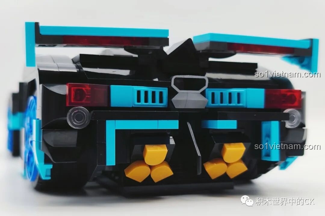 Cận cảnh cánh gió và phần đuôi trên của JIESTAR 92019 Xe đua Vision GT RC.