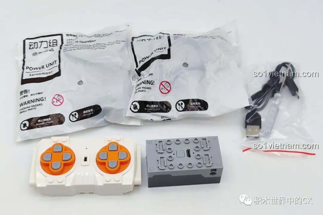 Cận cảnh bộ điều khiển từ xa và các module nguồn, động cơ của JIESTAR 92019 Xe đua Vision GT RC.