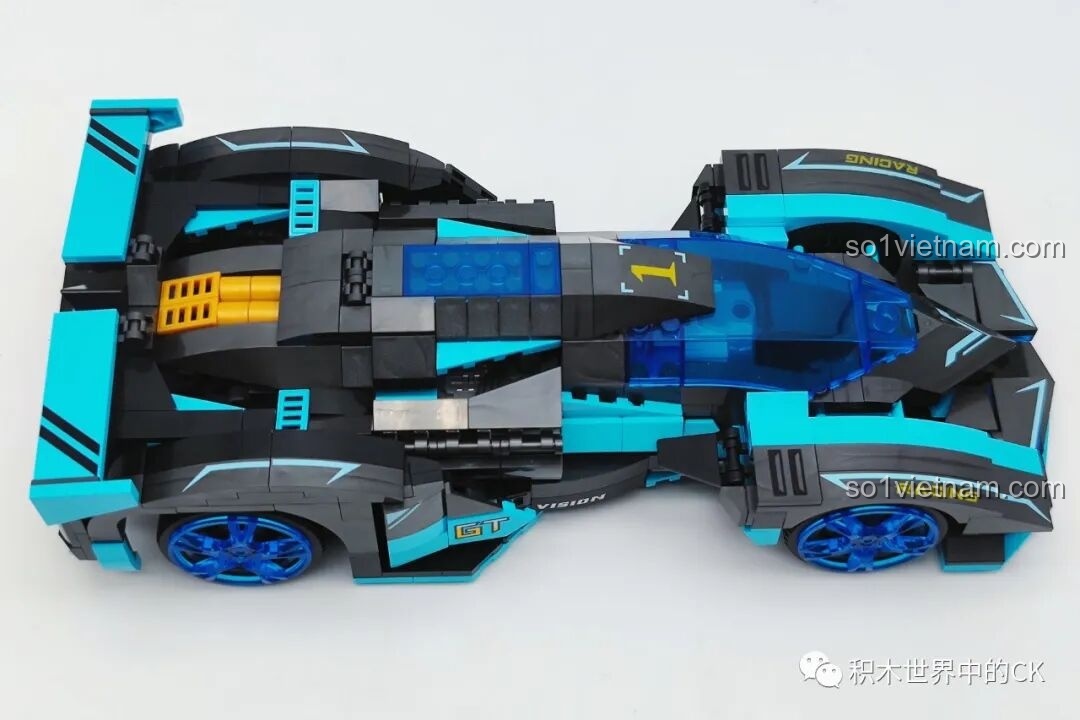 Mô hình JIESTAR 92019 Xe đua Vision GT RC đã hoàn thiện, nhìn từ góc trên bên hông.