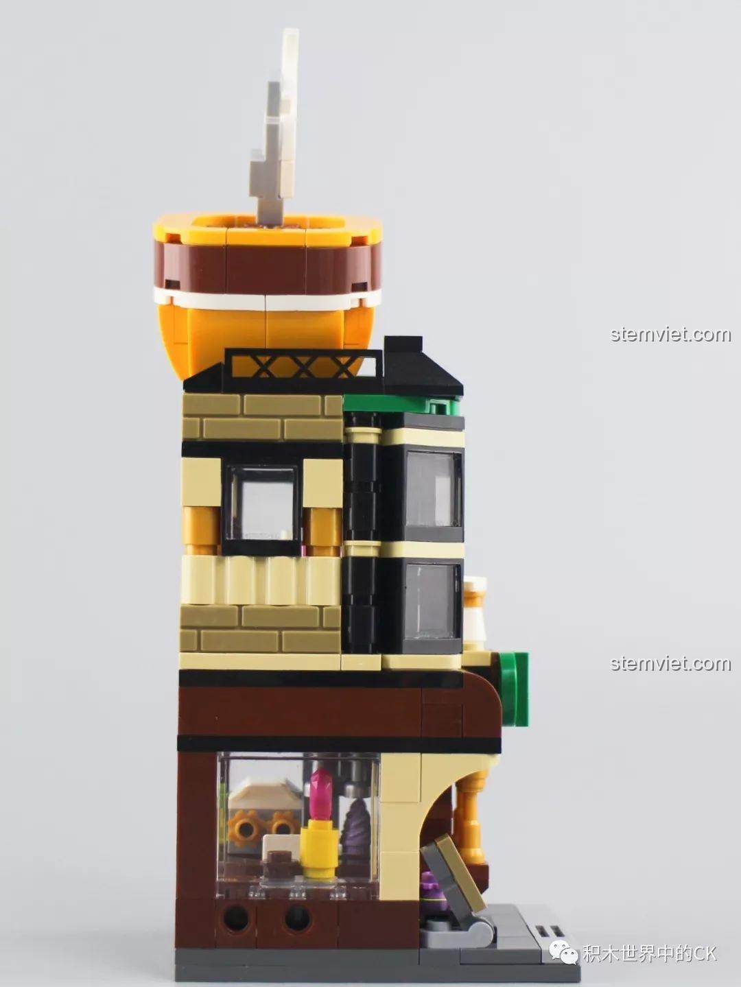 Chi tiết mặt tiền của mô hình lắp ráp Keepplay C0102 Quán cà phê