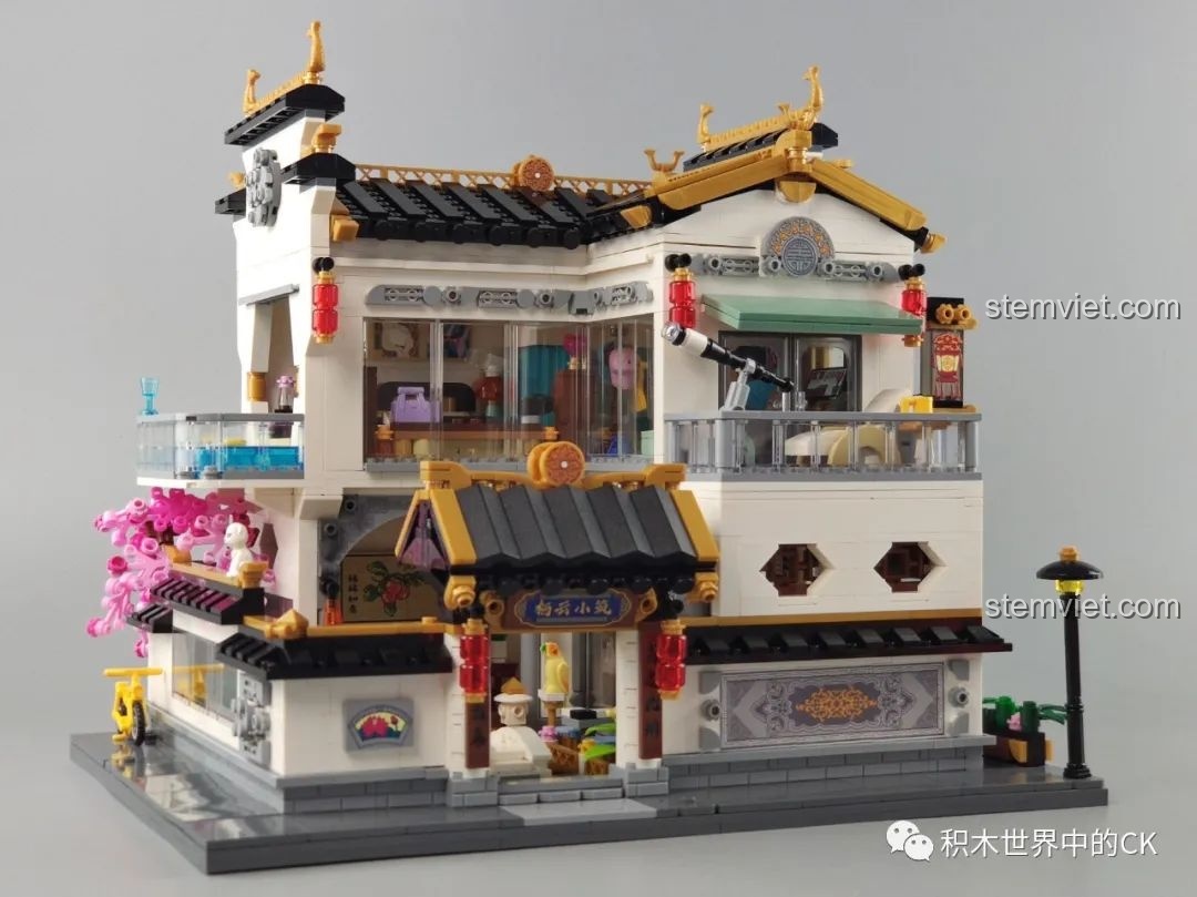 Góc nhìn chính diện của mô hình Phố Cổ Phong Cách Trung Hoa Mới: Tê Vân Tiểu Trúc K18002 đã hoàn thiện, thể hiện kiến trúc cân đối.