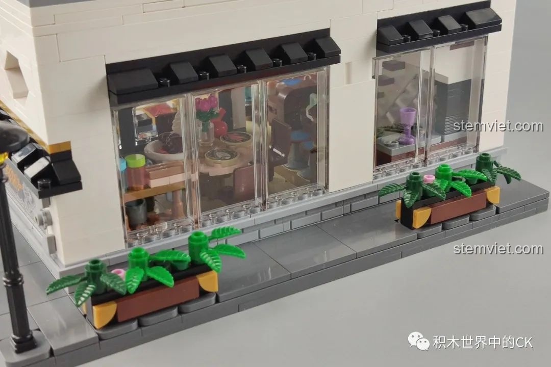 Góc nhìn từ trên cao xuống mái nhà của mô hình Keeppley K18002 Tê Vân Tiểu Trúc, thể hiện cấu trúc phức tạp và đẹp mắt.