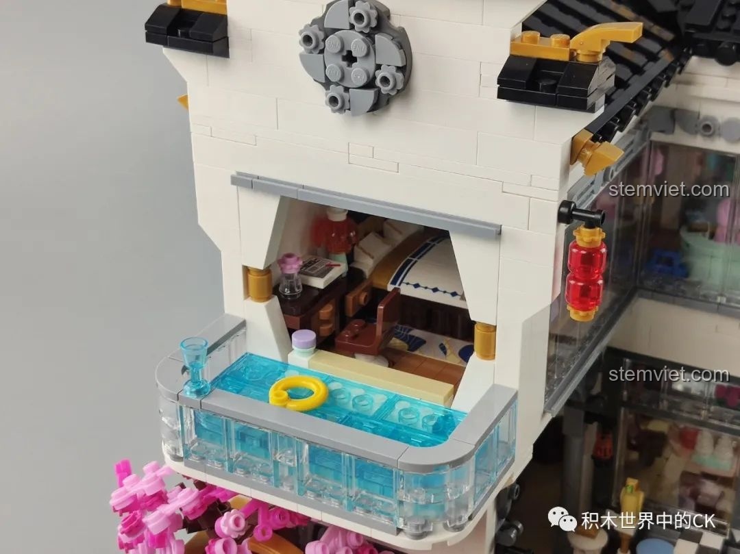 Góc nhìn từ trên cao xuống nội thất tầng hai của mô hình Phố Cổ Phong Cách Trung Hoa Mới: Tê Vân Tiểu Trúc K18002, phòng ngủ và khu giải trí.