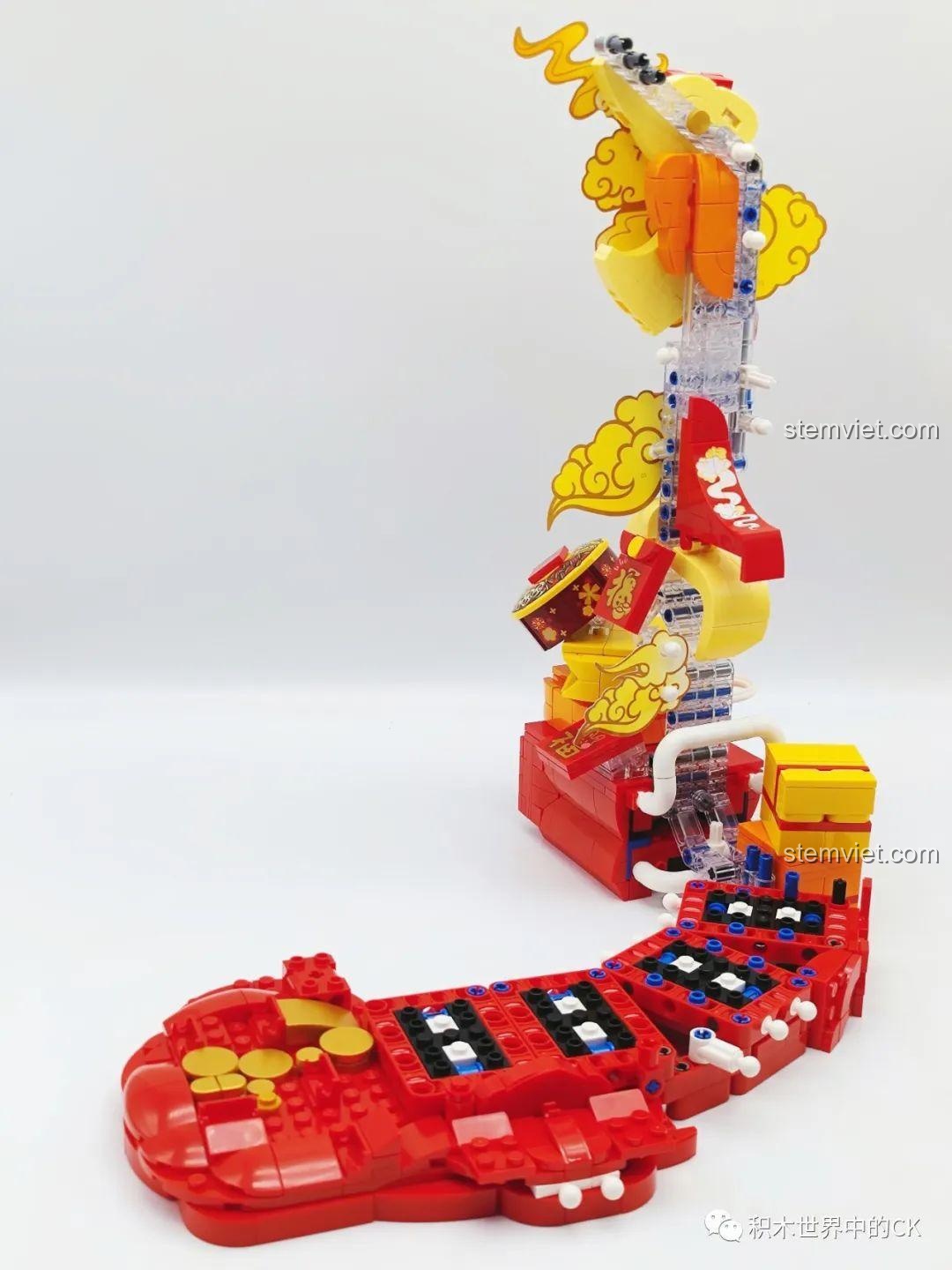 Phần đế của bộ Keeppley K19905 Bộ Lắp Ráp May Mắn Đến Xuân Quý Mão đã hoàn thiện.