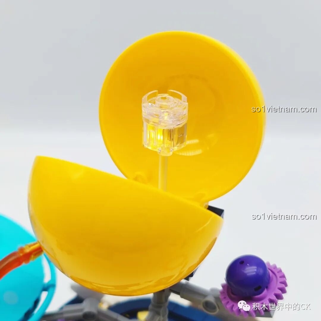 Mặt trời của Keeppley K20421 Doraemon phát sáng trong bóng tối, tạo hiệu ứng thị giác ấn tượng và thu hút trẻ em.