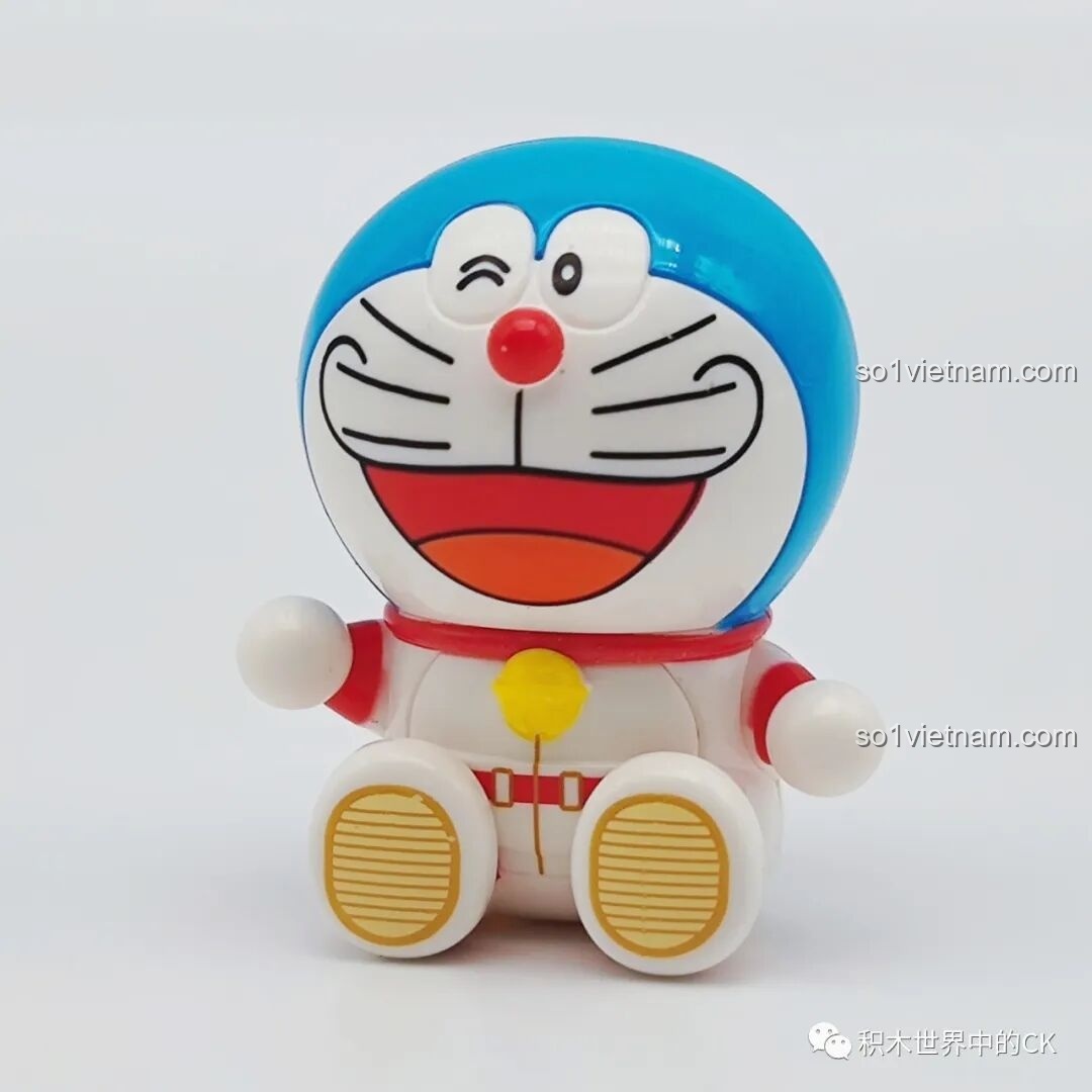 Minifigure Doraemon phi hành gia của Keeppley K20421 với nụ cười tươi tắn, trang phục vũ trụ chi tiết, sẵn sàng cho chuyến bay.