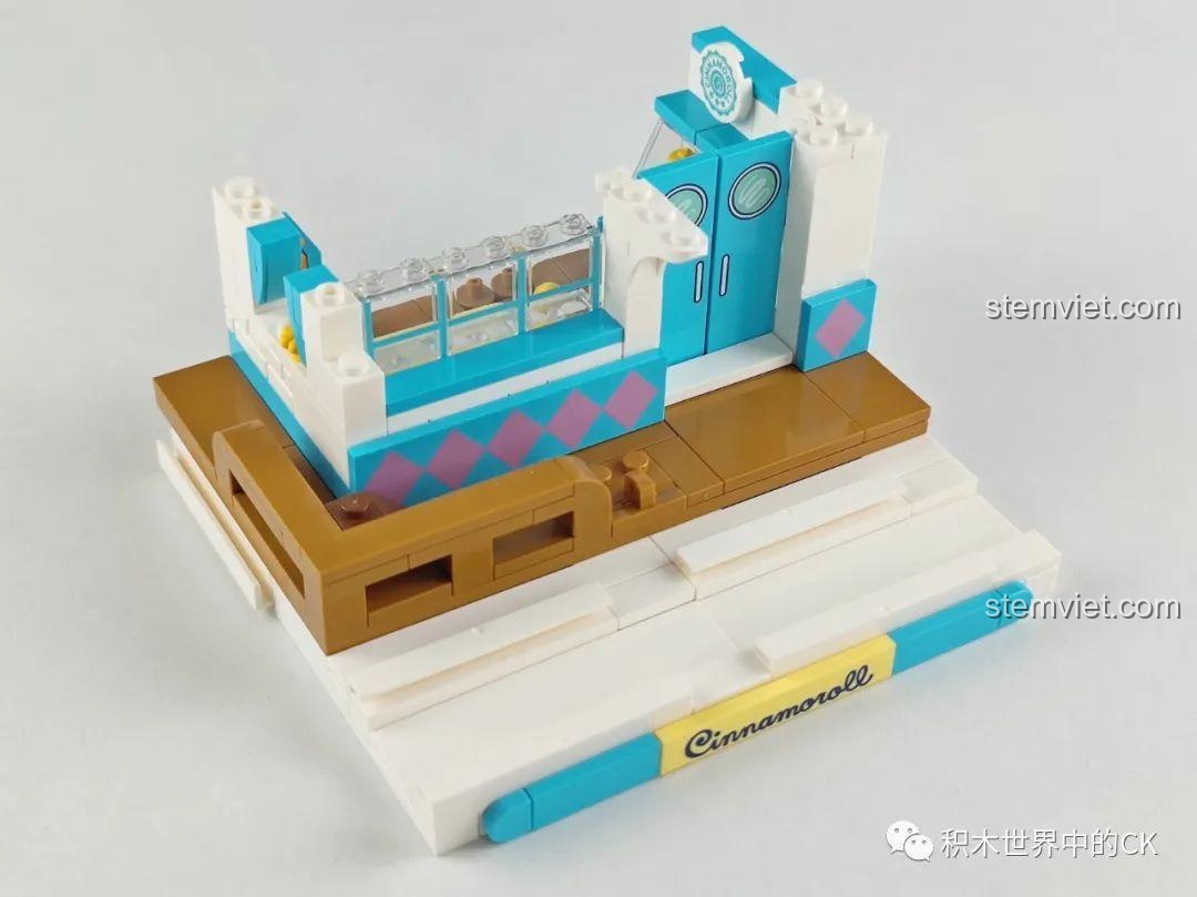 Mô hình Summer Coconut Ice Room của Keeppley K20809 Cinnamoroll đang dần hoàn thiện.