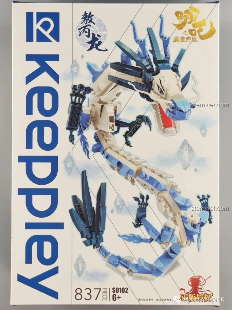 Hộp đồ chơi lắp ráp Rồng Ngao Bính Keeppley S0102 837 mảnh, thiết kế ấn tượng với hình ảnh rồng xanh trắng bay lượn.