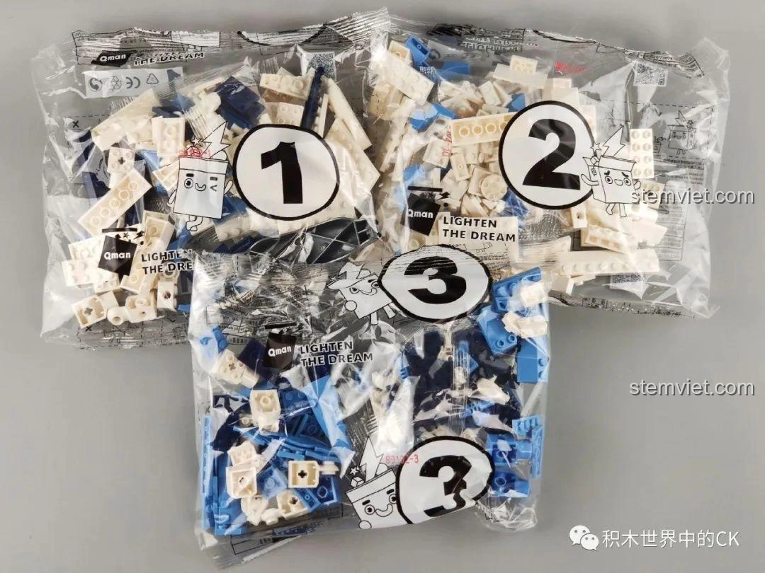 Các túi mảnh ghép của bộ lắp ghép Rồng Ngao Bính Keeppley S0102 được đánh số 1, 2, 3, giúp phân loại và lắp ráp tiện lợi.
