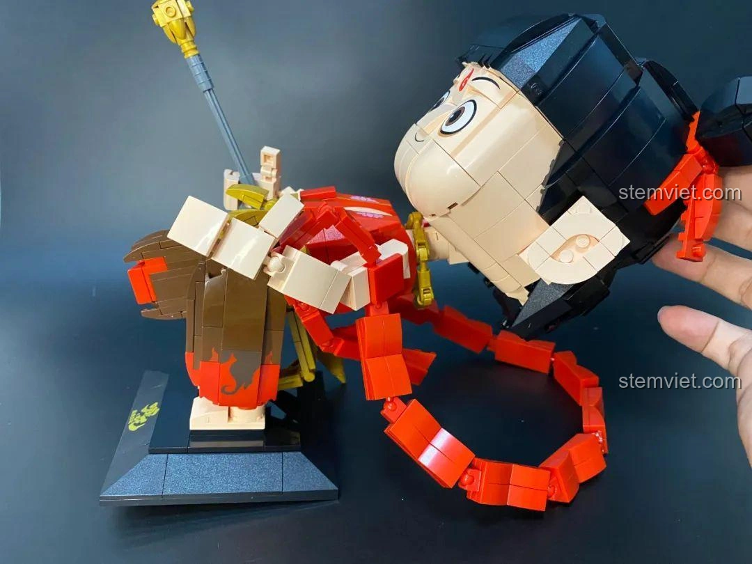 Đánh giá Keeppley S0103 Na Tra: Mô hình với biểu cảm 'học sinh giỏi', phù hợp trưng bày.