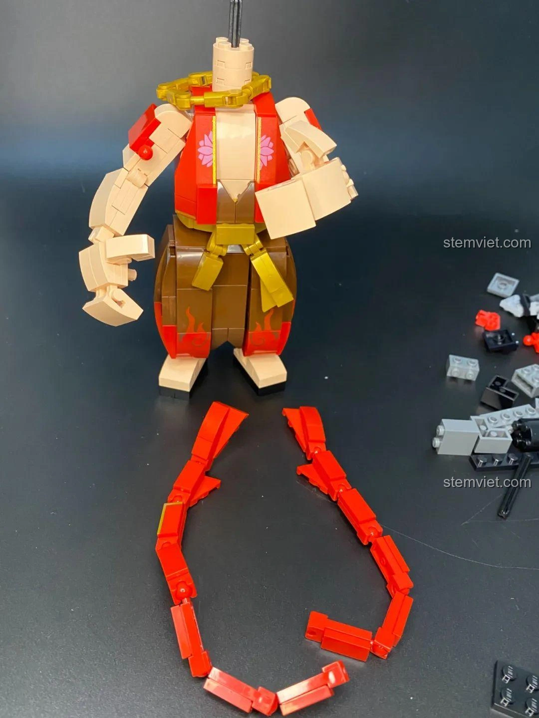 Keeppley S0103 Na Tra: Mô hình với Hỗn Thiên Lăng đã lắp, dáng vẻ uy nghi.