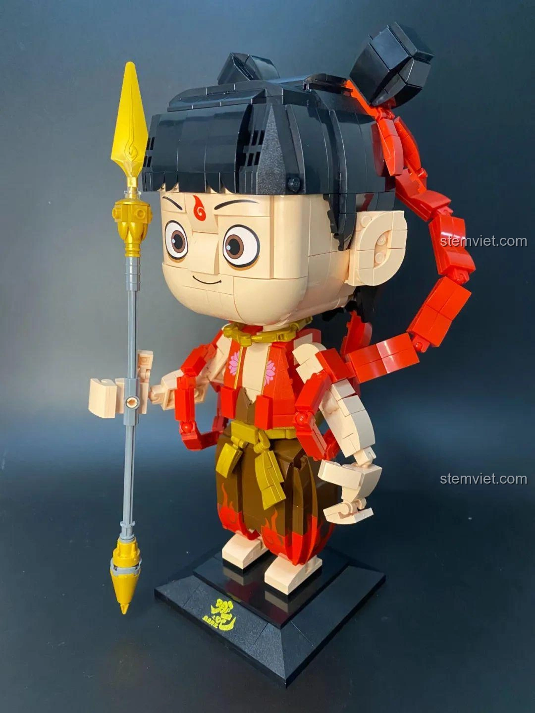 Đồ chơi mô hình Na Tra S0103: Khớp tay cử động được nhưng bàn tay to.