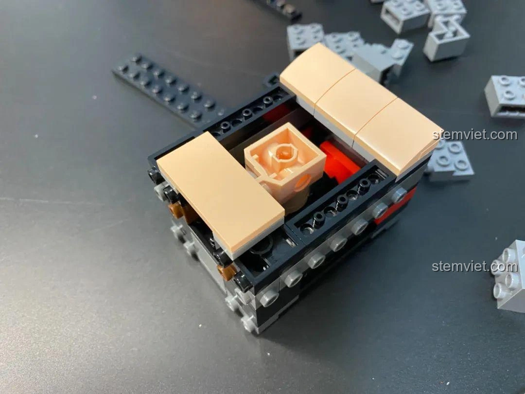 Đánh giá Keeppley S0103 Na Tra: Khung đầu và thân mô hình, tỷ lệ đầu to.