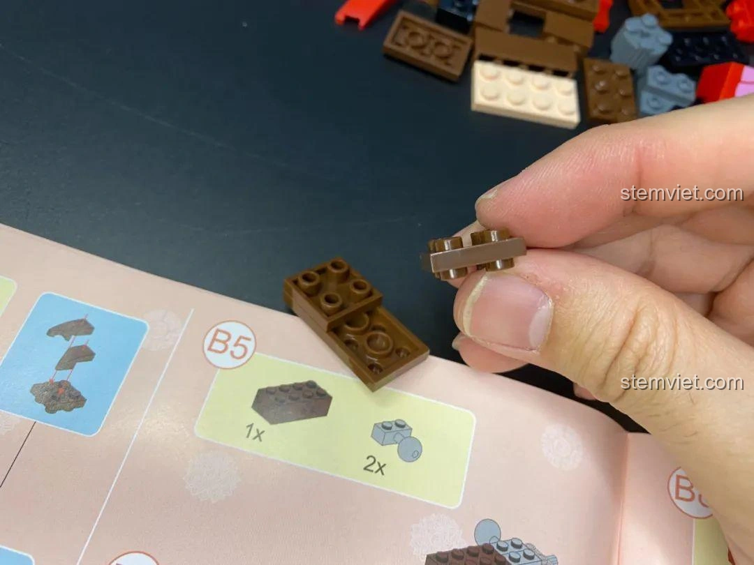 Mảnh ghép đặc biệt Keeppley S0103 Na Tra: Mảnh ghép hai mặt có chốt giúp lắp ráp nhanh chóng.