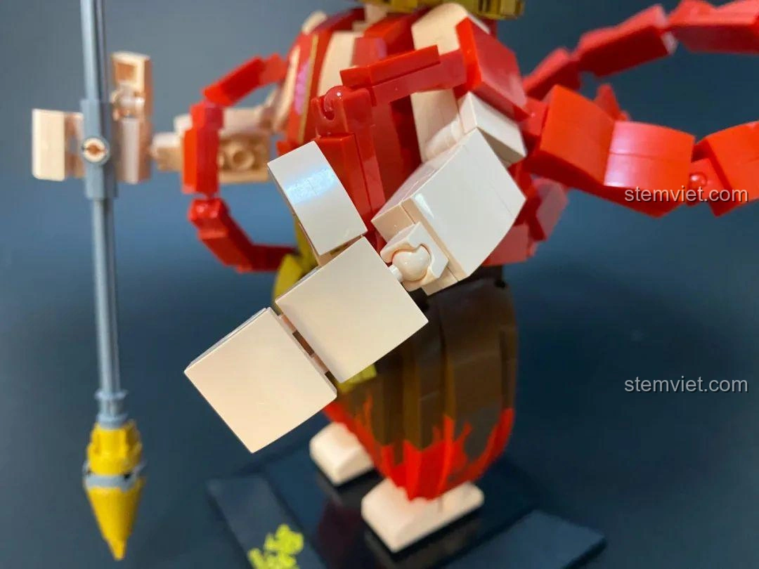 Review Keeppley S0103 Na Tra: Góc nghiêng khuôn mặt, chi tiết tóc và tai.