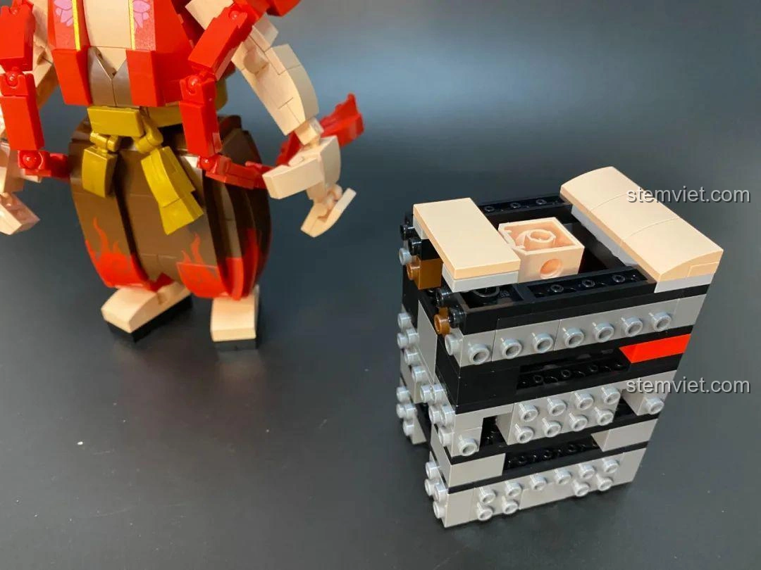 Bộ lắp ghép Na Tra Keeppley S0103: Chi tiết khuôn mặt Na Tra với đôi mắt to tròn.