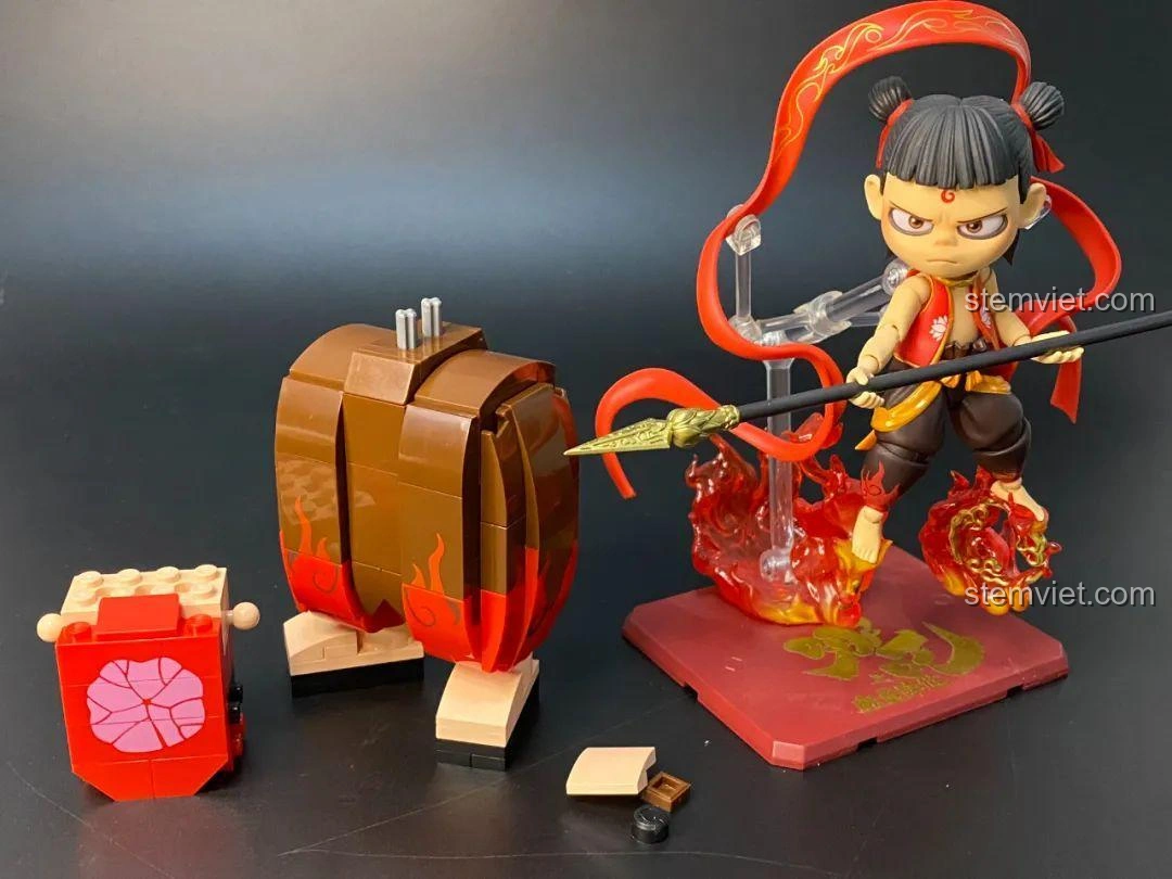 Lắp ráp Na Tra Ma Đồng Giáng Thế S0103: Bắt đầu phần thân trên với áo choàng và thắt lưng.