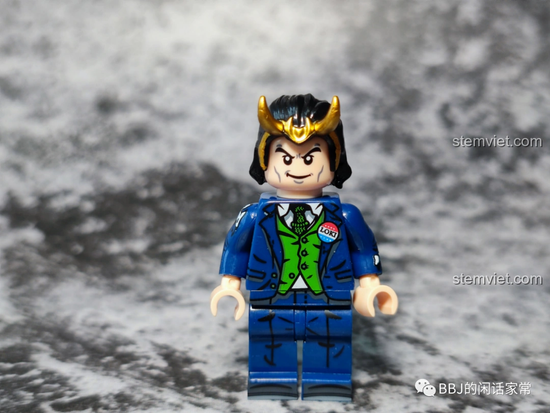 Minifigure Loki KF1554 Kopf màu xanh dương, phiên bản Tổng thống Loki với biểu cảm nghiêm túc, review Kopf KF6141 Loki Marvel.