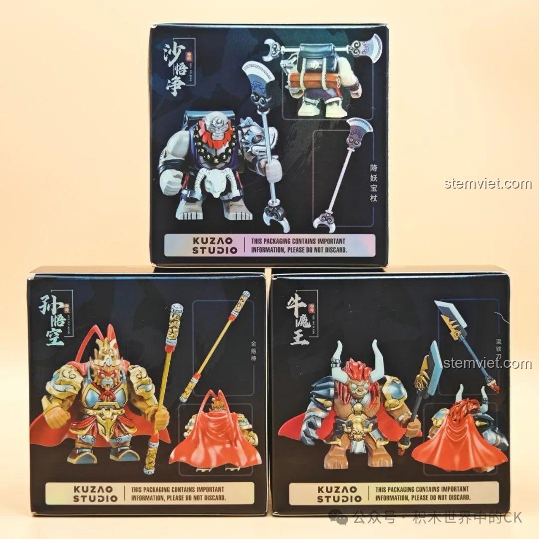 Mặt sau của ba hộp mô hình Kuzao Tây Du Ký Đại Nhân Tử, hiển thị hình ảnh chi tiết của từng nhân vật và phụ kiện đi kèm.