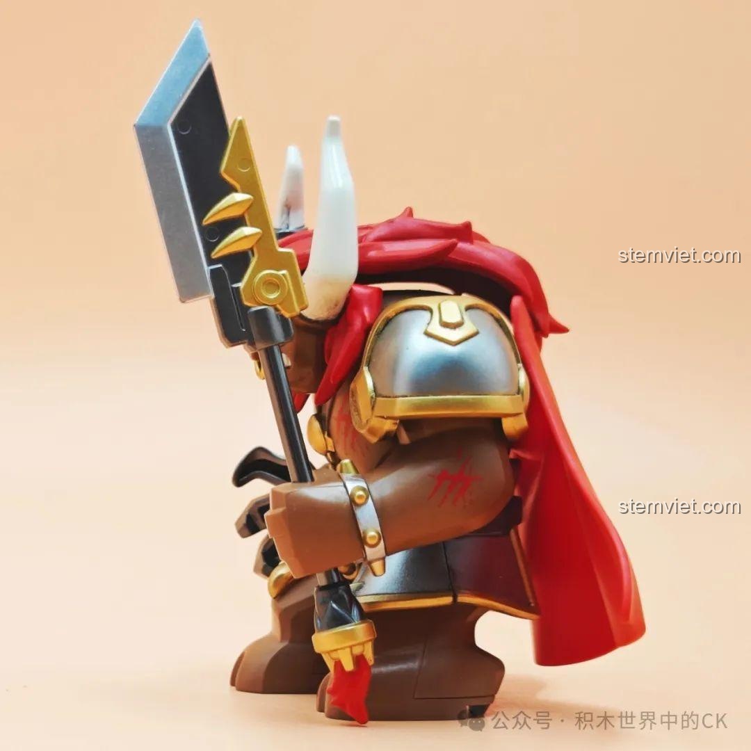 Mô hình Ngưu Ma Vương Kuzao Tây Du Ký Đại Nhân Tử nhìn từ phía sau, nổi bật áo choàng và chi tiết giáp.