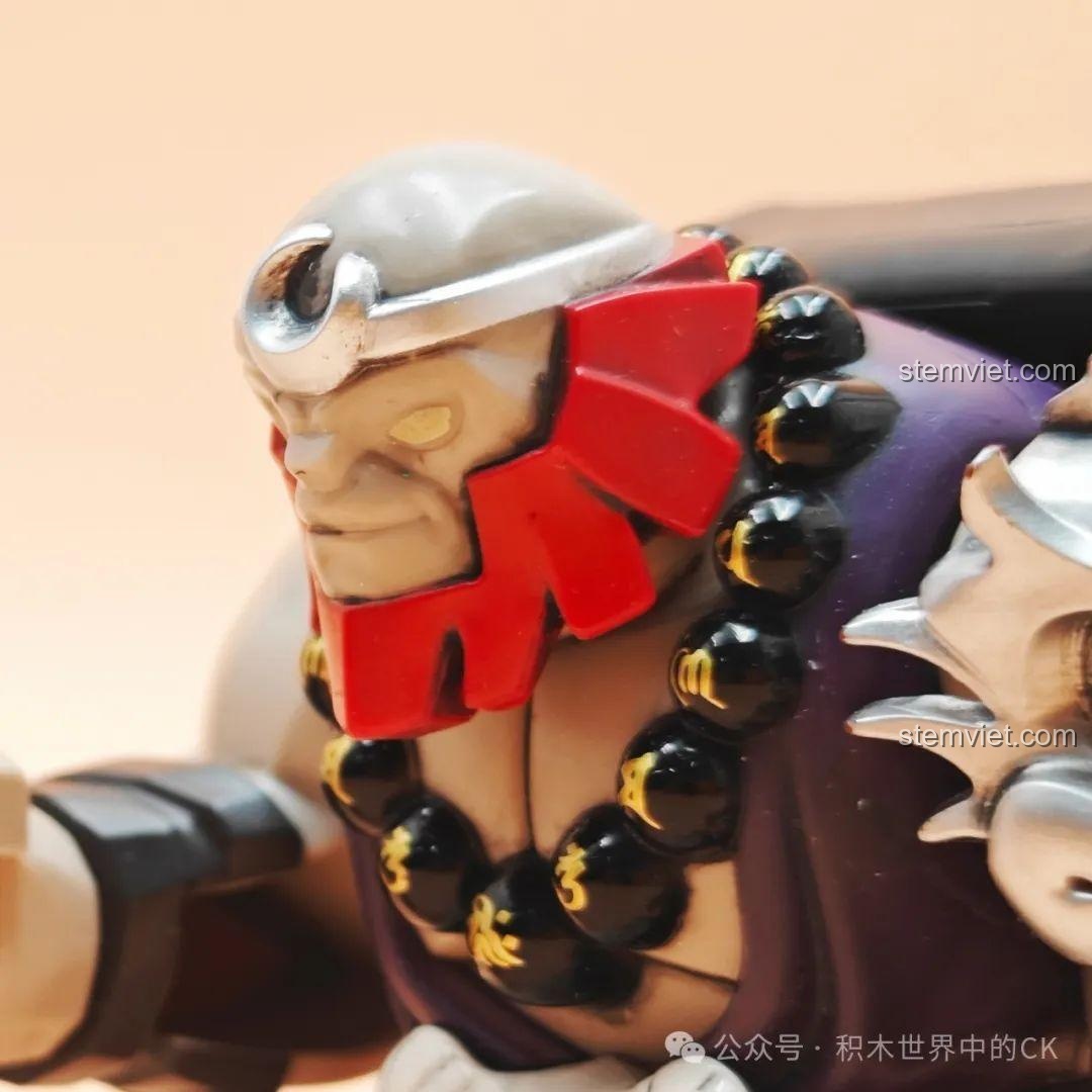 Cận cảnh khuôn mặt và chuỗi hạt của mô hình Sa Ngộ Tịnh Kuzao Tây Du Ký Đại Nhân Tử, nổi bật biểu cảm và chi tiết.