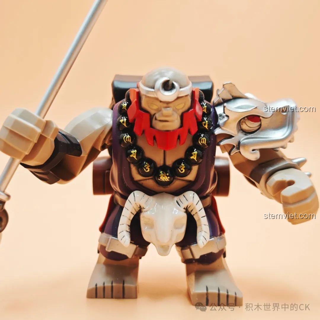 Mô hình Sa Ngộ Tịnh Kuzao Tây Du Ký Đại Nhân Tử với hai tay dang rộng, thể hiện khả năng tạo dáng linh hoạt.