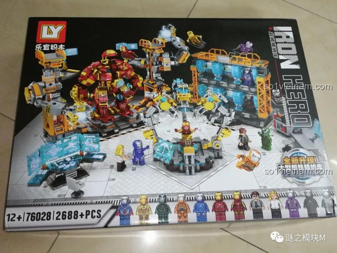 Hộp sản phẩm chính của bộ LY 76028 Căn Cứ Iron Man với hình ảnh căn cứ siêu anh hùng và Hulkbuster. Nhận xét LY 76028.