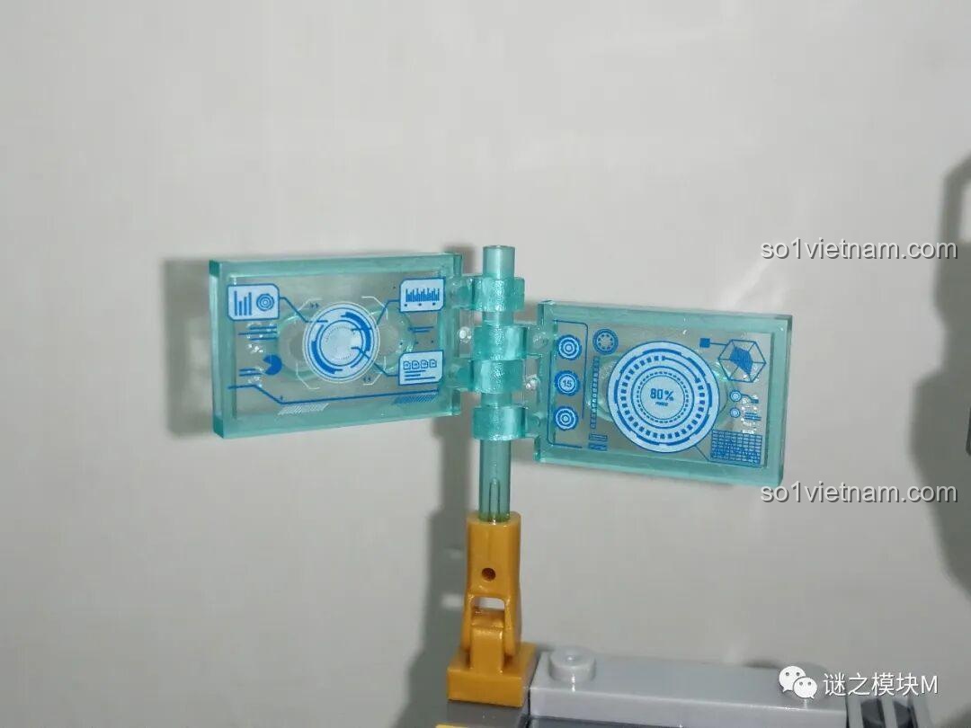 Màn hình hiển thị tiến độ trên cánh tay cơ khí lớn của bộ LY 76028 Căn Cứ Iron Man. Cảm nhận LY 76028.