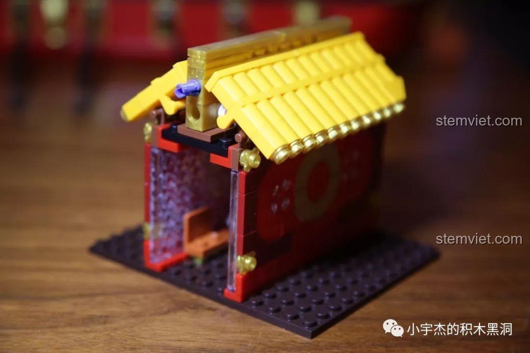 Đánh giá bộ xếp hình Mô Thuyền Rồng Cổ XB25002, đầu rồng đã được gắn vào thân thuyền.