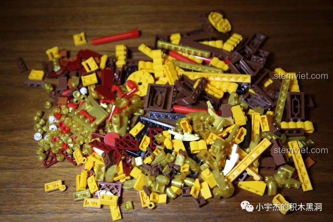 Đánh giá bộ xếp hình Mô Thuyền Rồng Cổ XB25002, Thuyền Rồng Hoàng Gia nhìn từ góc nghiêng.