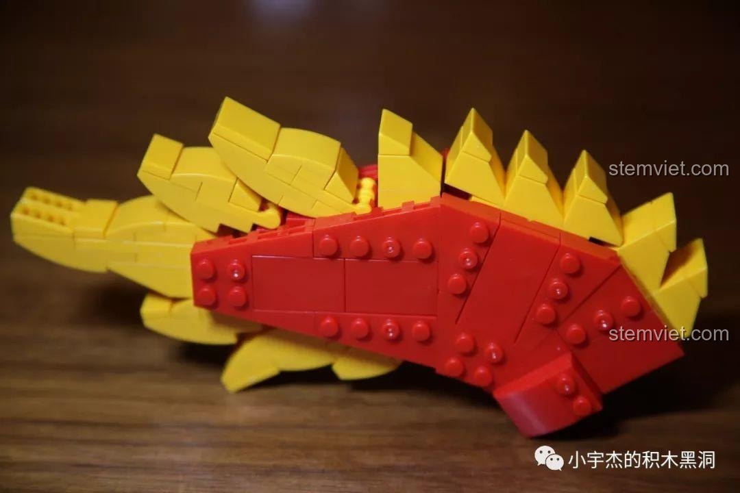 Đánh giá bộ xếp hình Mô Thuyền Rồng Cổ XB25002, các mảnh ghép cho cửa và cột trụ.