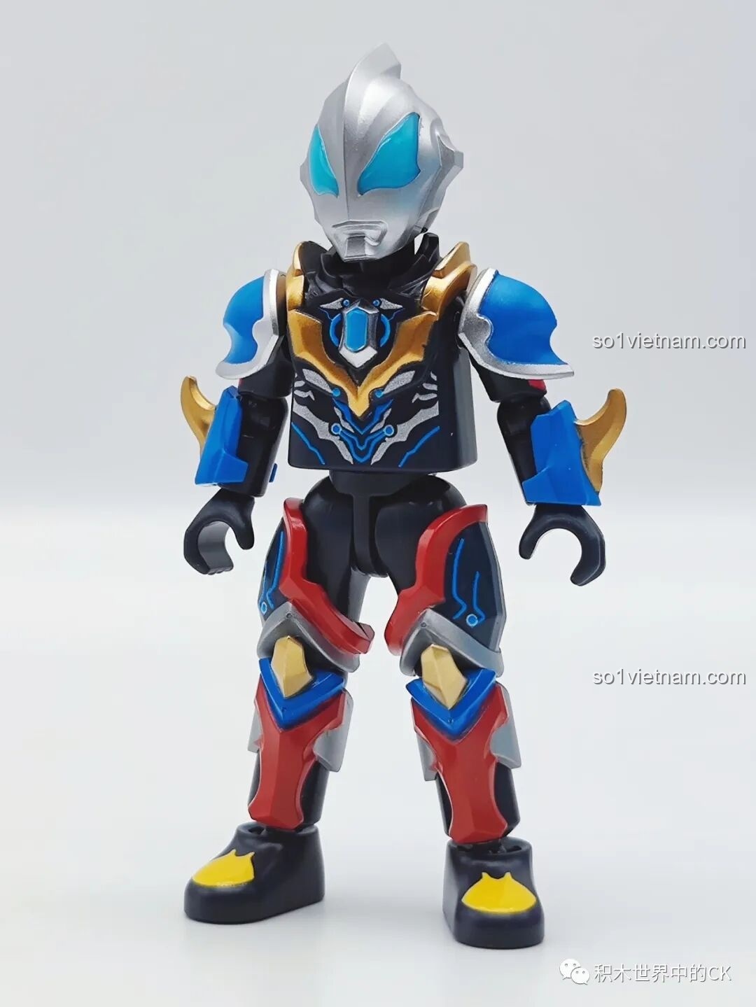 Mặt sau của mô hình lắp ráp Ultraman Z Beta Smash