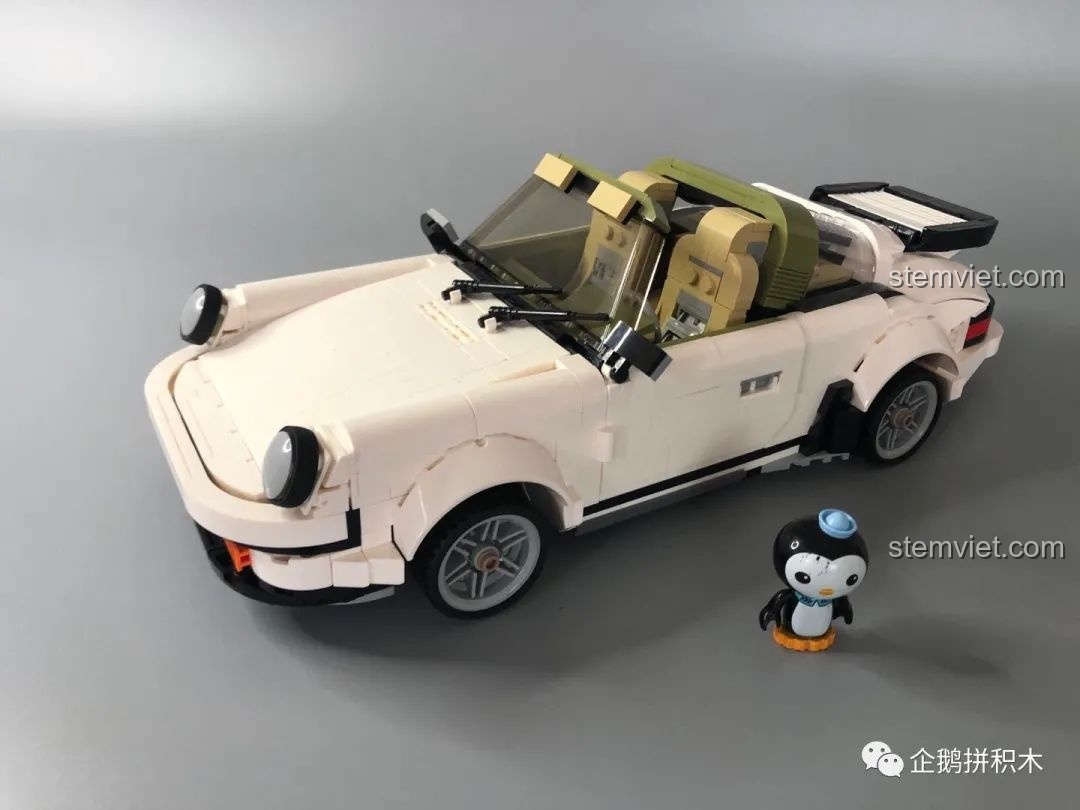 Cận cảnh đầu xe Rolls-Royce Silver Cloud 1964 từ bộ Mould King 10006.