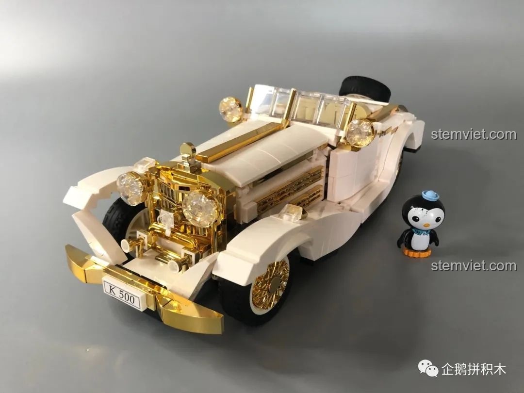 Mẫu xe Ford Mustang cổ điển.