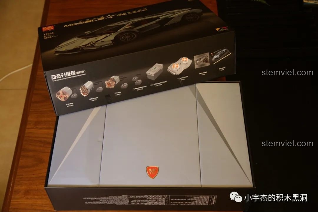 Hộp đồ chơi lắp ráp Mould King 13056 Lamborghini Hyper với thiết kế mở kiểu