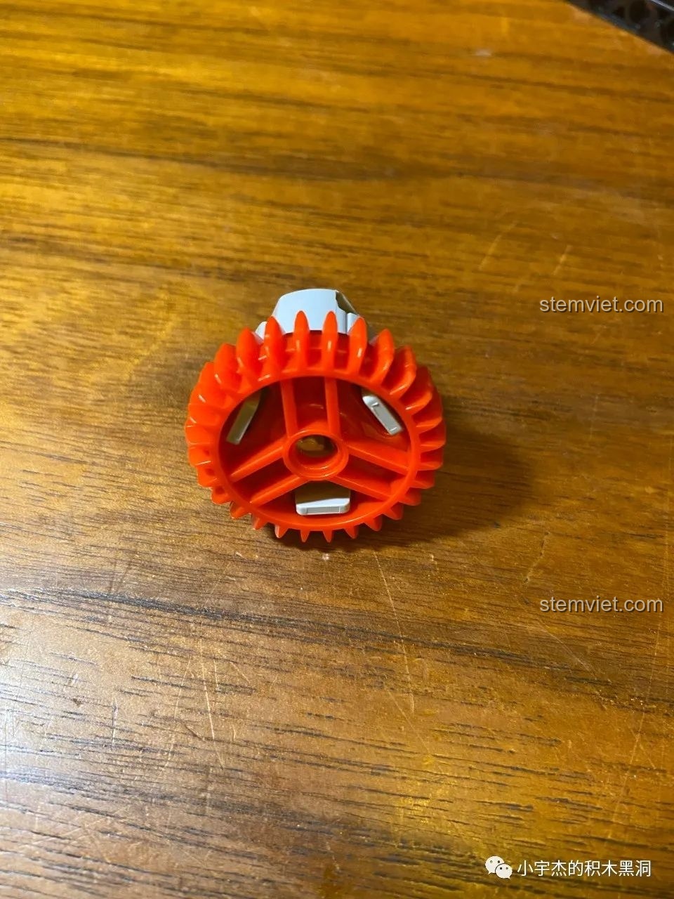 Các túi nhỏ hơn bên trong túi số 5 của Mould King 13056 Lamborghini Hyper, giúp phân loại mảnh ghép chi tiết.